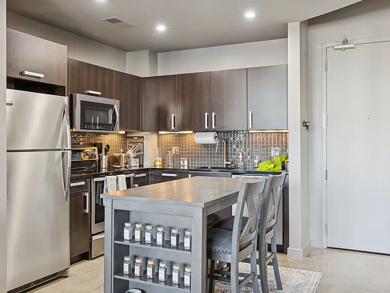 600 12th Ave S #633 — Photo 9