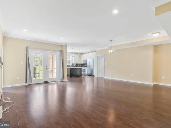 23266 Southdown Manor Ter Unit 102, Ashburn, VA 20148