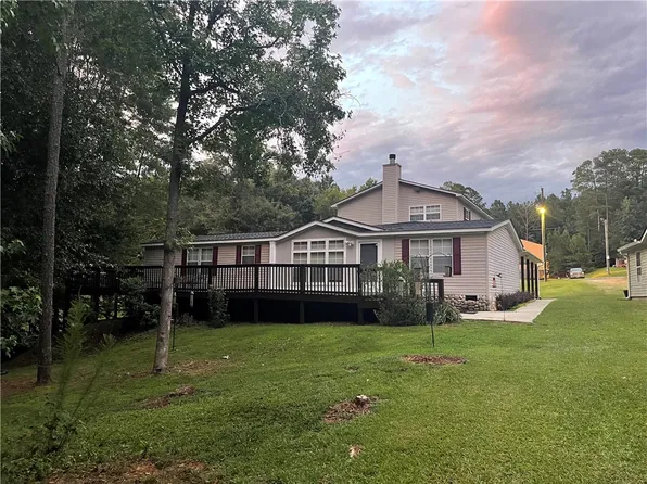 1015 Clearwater Shores Rd W, Fair Play, SC 29643