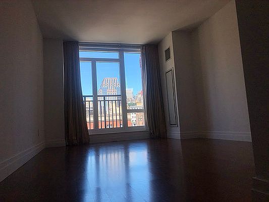 5th image of 45 Park Ave APT 1402