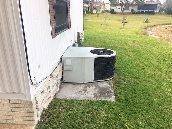 5th image of 39 S Meadow Dr