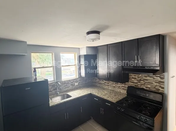 8756 S Exchange Ave, Chicago, IL