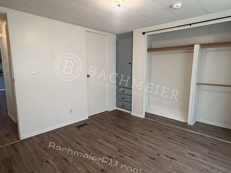 515 SW 14th St — Photo 7