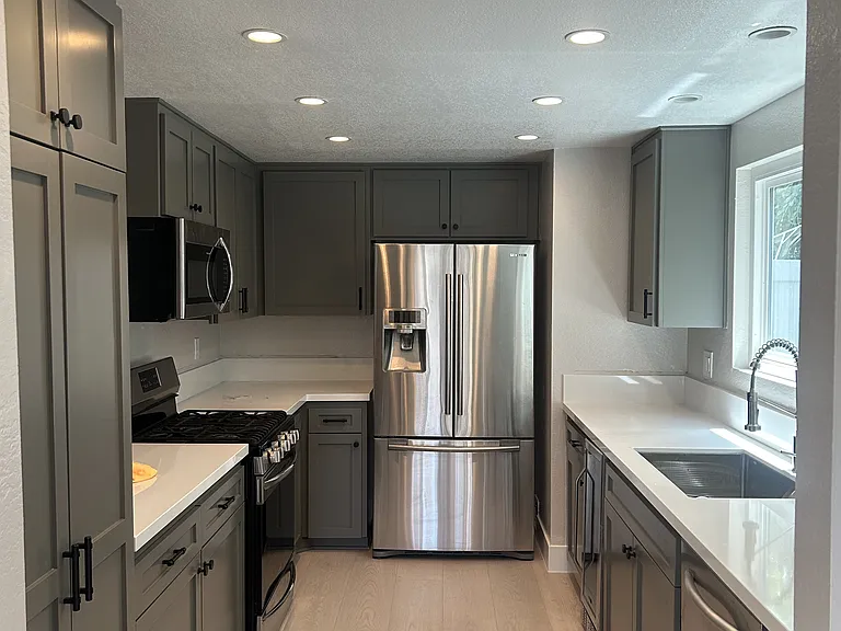 2430 Santa Ana Ave #10 — Photo 9