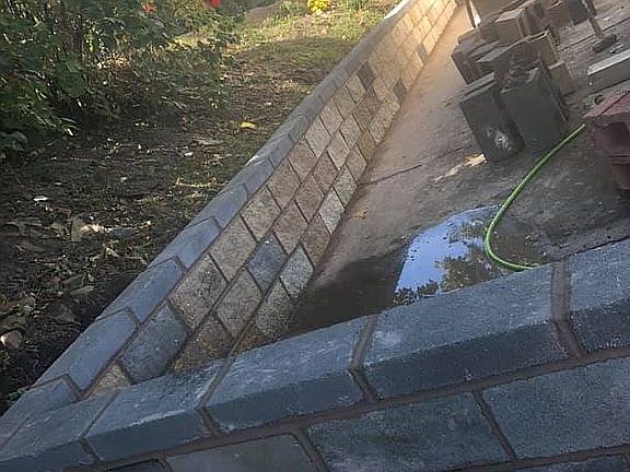 Retaining wall