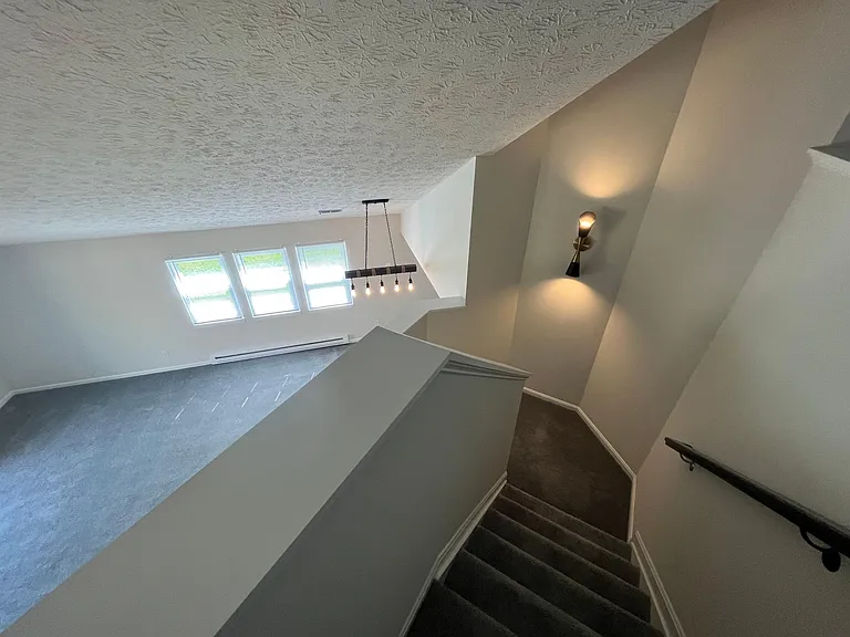 1671 Olympus Dr — Photo 9