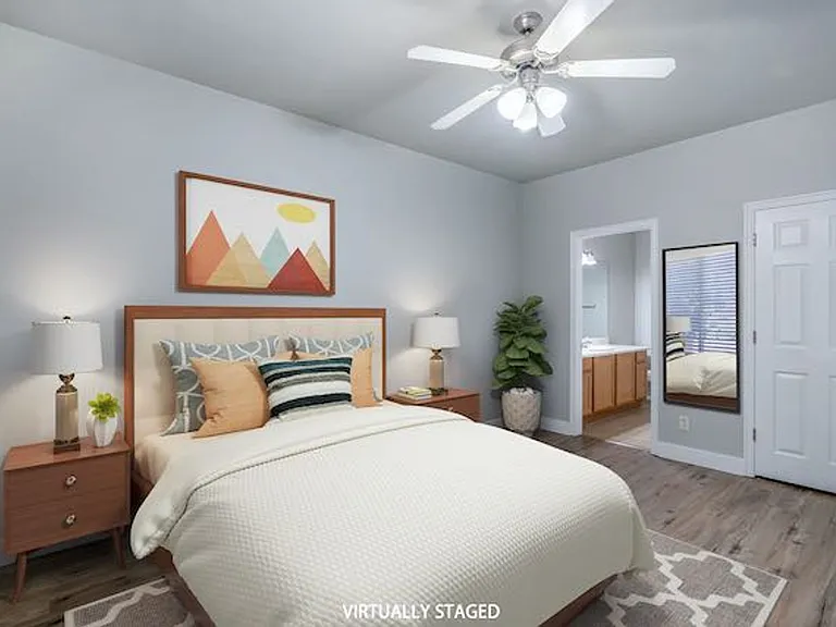 Valley View Condos — Photo 23