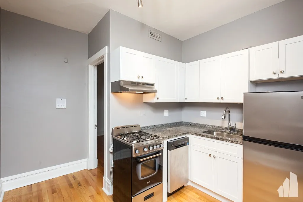 1 bed, $2,097 — Photo 3