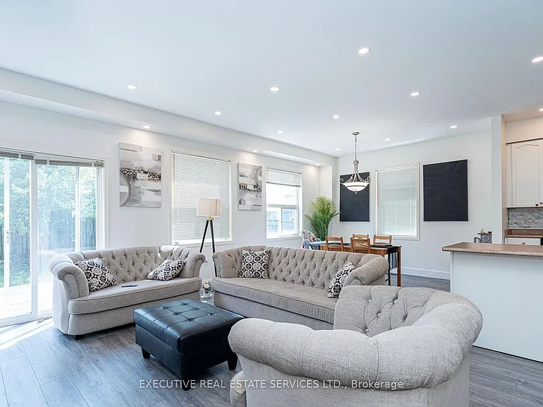 25 Dreamcrest Ct — Photo 9