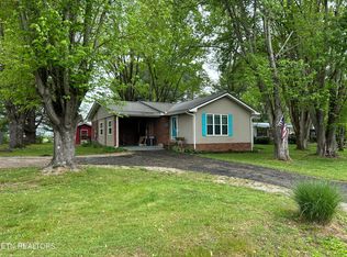 131 Oak Hill Dr, Jamestown, TN 38556