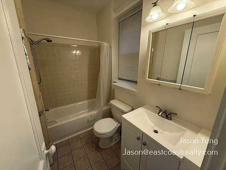 25 Queensberry St #1 — Photo 6