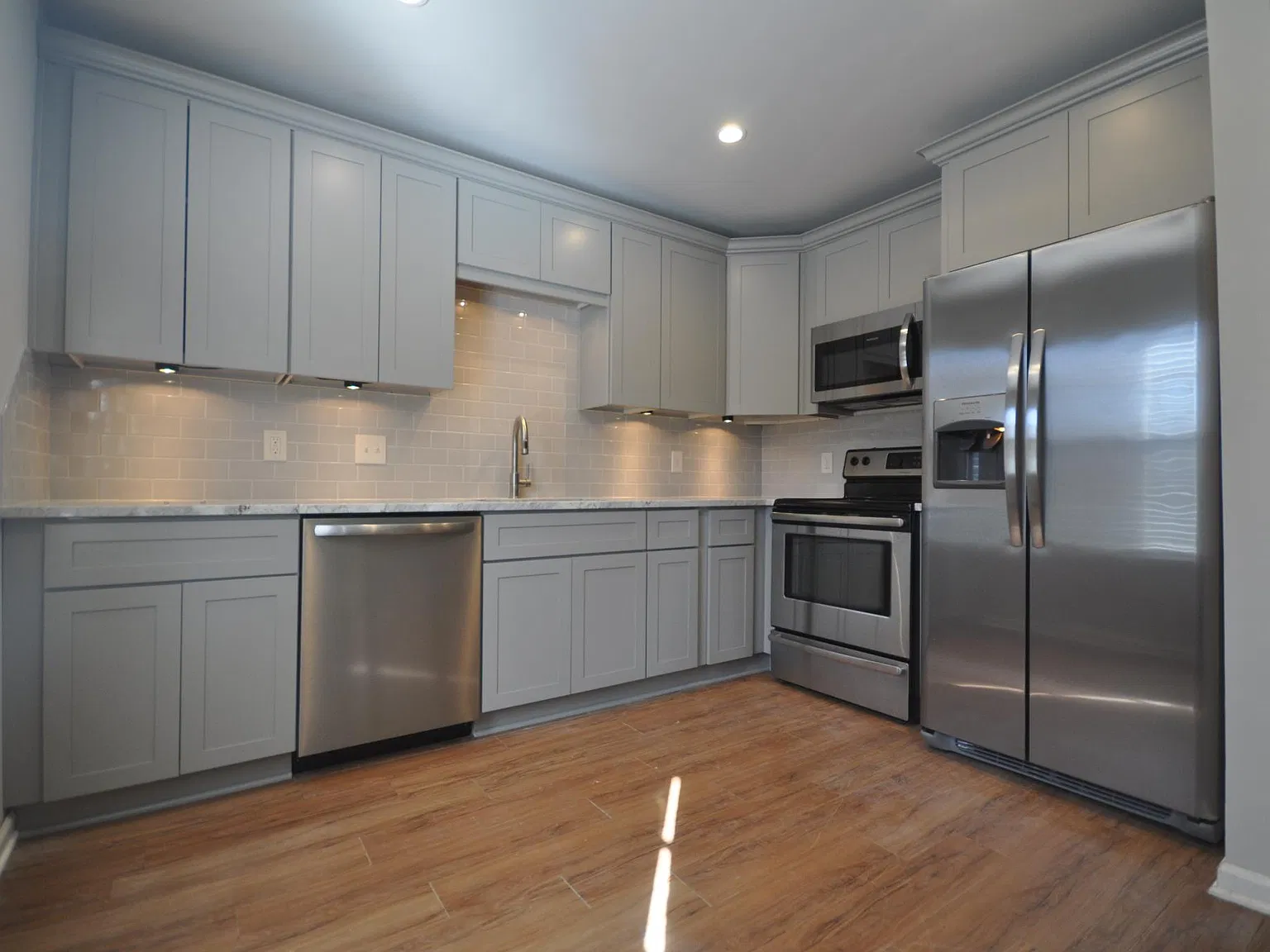 2 bed, 1.5 bath, 1150 sqft, $2,150 — Photo 1