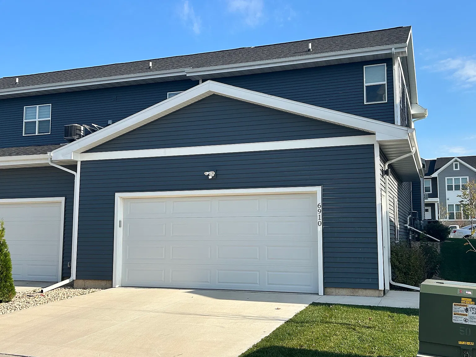 3 bed, 2.5 bath, 1432 sqft, $2,800 — Photo 4