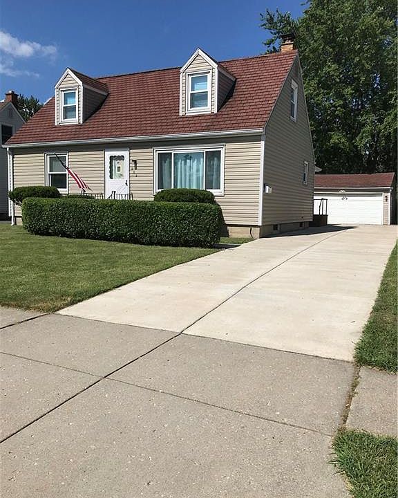 1st image of 282 McNaughton Ave