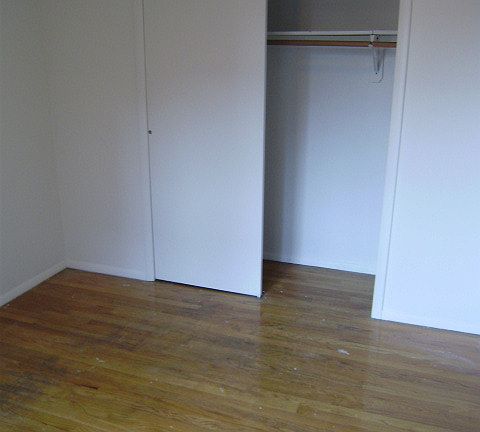 3rd image of 335 E 94th St APT 19