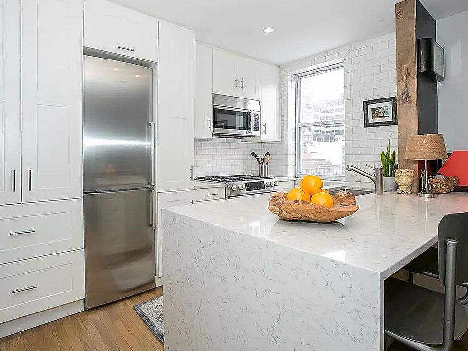2nd image of 408 W 34th St #503