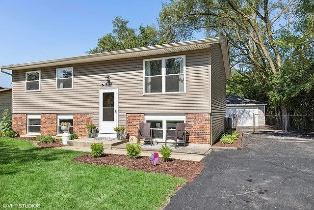 207 Bedford Rd photo 1