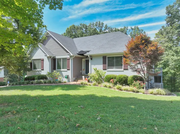 307 Dorris Ct, Hendersonville, TN 37075