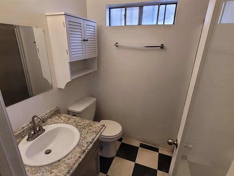 1130 W 30th St #3A — Photo 7