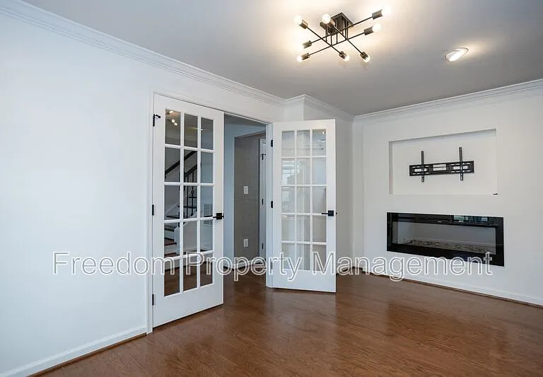 2023 Serviceberry Rd — Photo 4