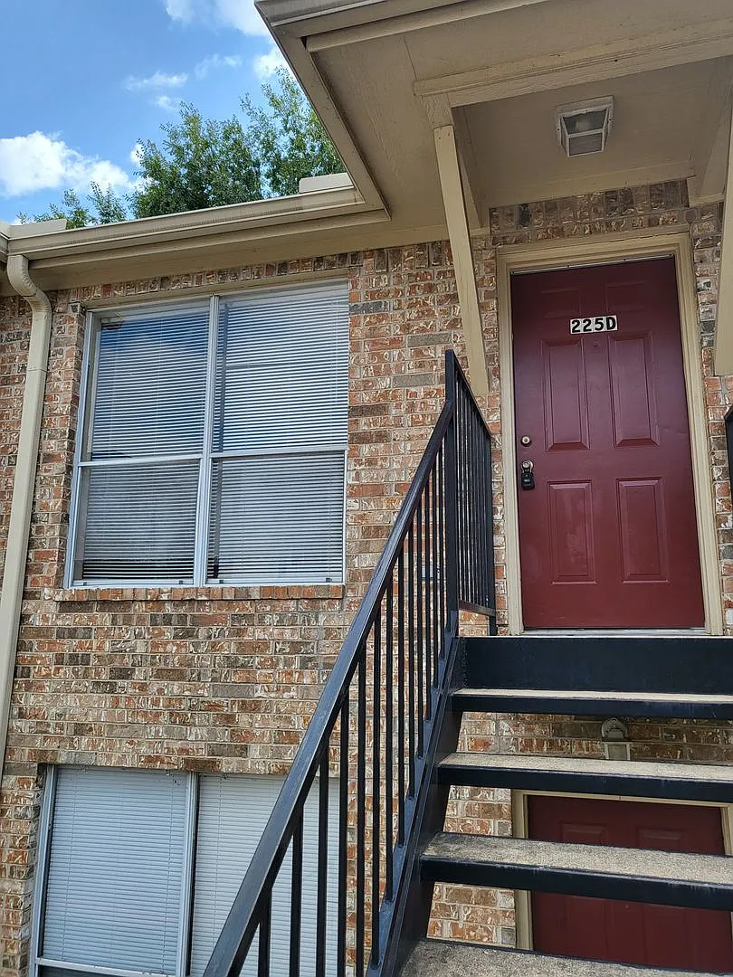 225 Kerby Street Apt D, Arlington, TX 76013 — Photo 1
