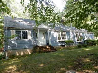 23 Powder Horn Hl, Weston, CT 06883