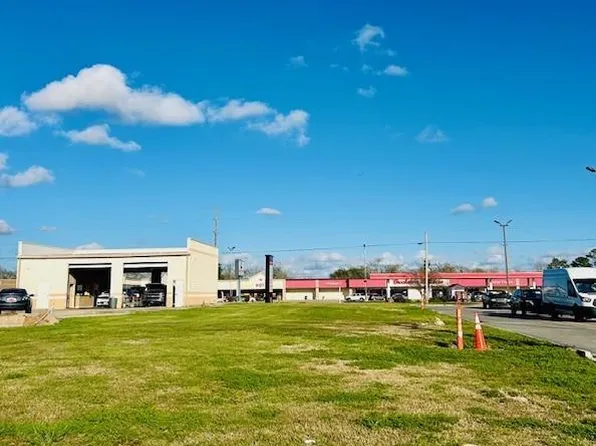 1605 Ruth St, Sulphur, LA 70663