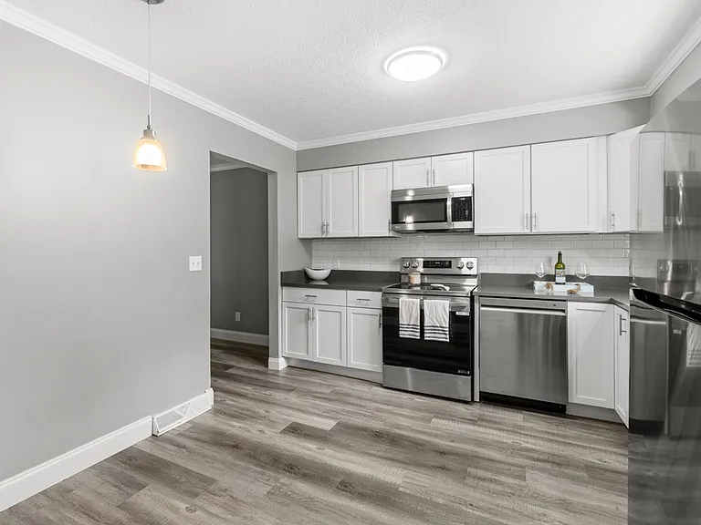 Hudson Yard Townhomes — Photo 8
