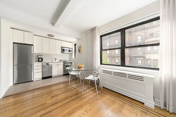 Sold by Compass | media 10