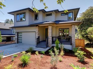 3944 SW Freeman St, Portland, OR 97219