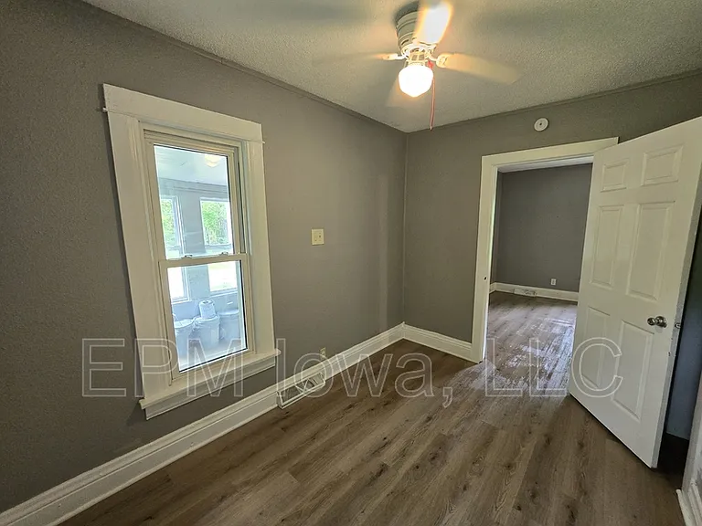 24 Van Buren St — Photo 19