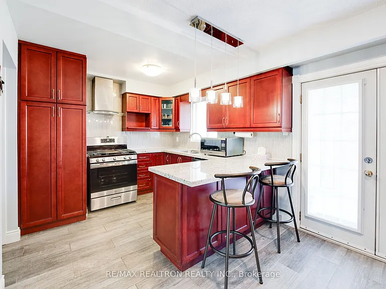 1 Harrison Ct — Photo 9