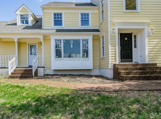 8 Deer Path, Gladstone, NJ 07934