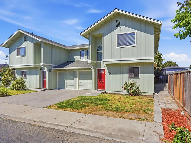 498B Beck St — Photo 1