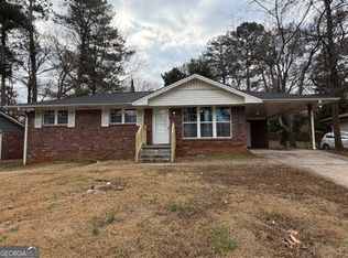 1364 Stoneham Ct, Atlanta, GA 30349