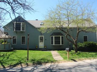 82 Healdville Rd, Hubbardston, MA 01452