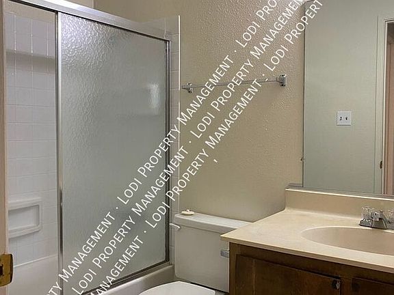 5th image of 715 N Church St APT 14