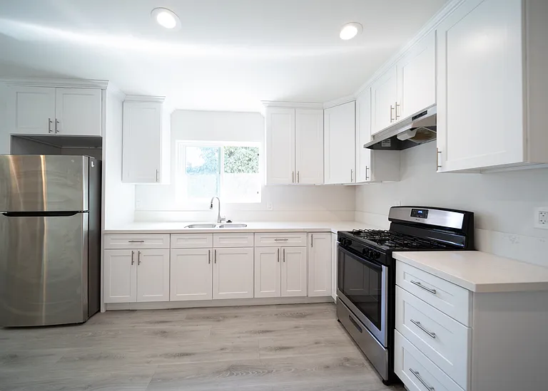 120 E Shady Grove Dr — Photo 13