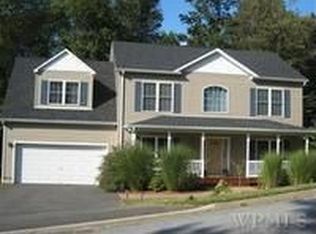 2035 Oakwood Dr, Peekskill, NY 10566