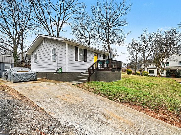 3rd image of 1869 Spring Ave NW