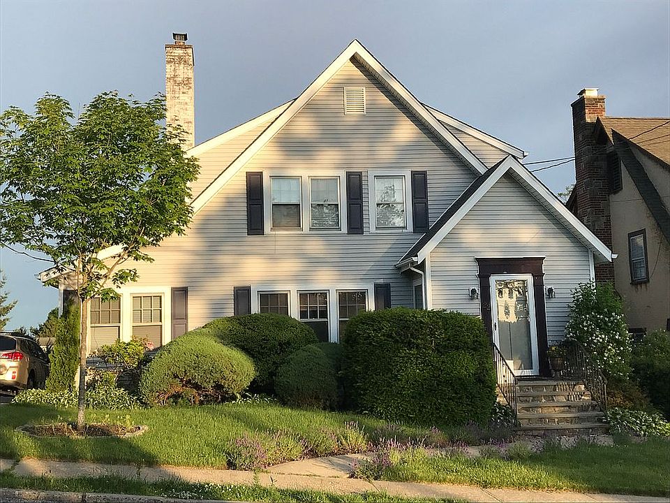 2nd image of 22 Watson Ave