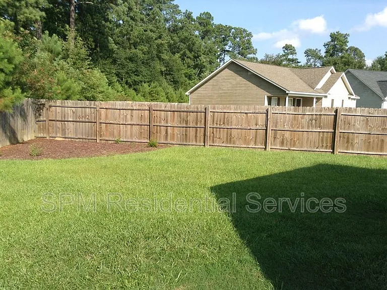 1798 Liz Ln NE — Photo 14