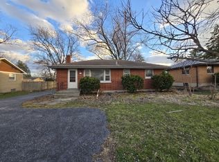 33 W 55th St, Westmont, IL 60559