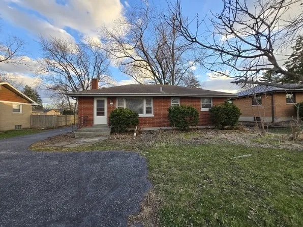 33 W 55th St, Westmont, IL 60559