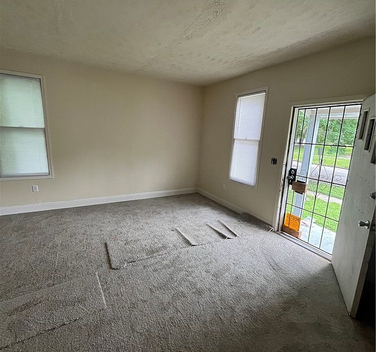 2nd image of 945 S Maffit St