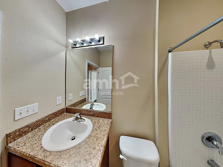 404 Britton Shores Ct — Photo 16