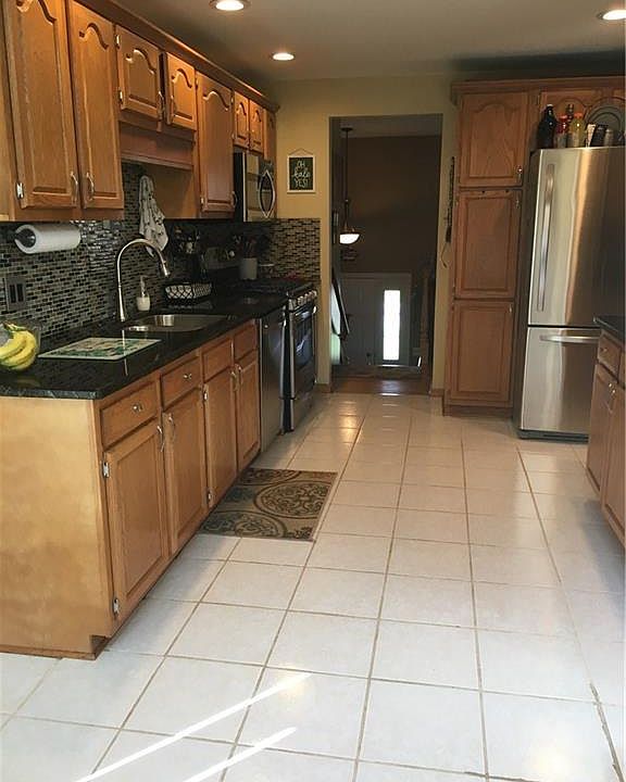 1st image of 16 Havenwood Dr