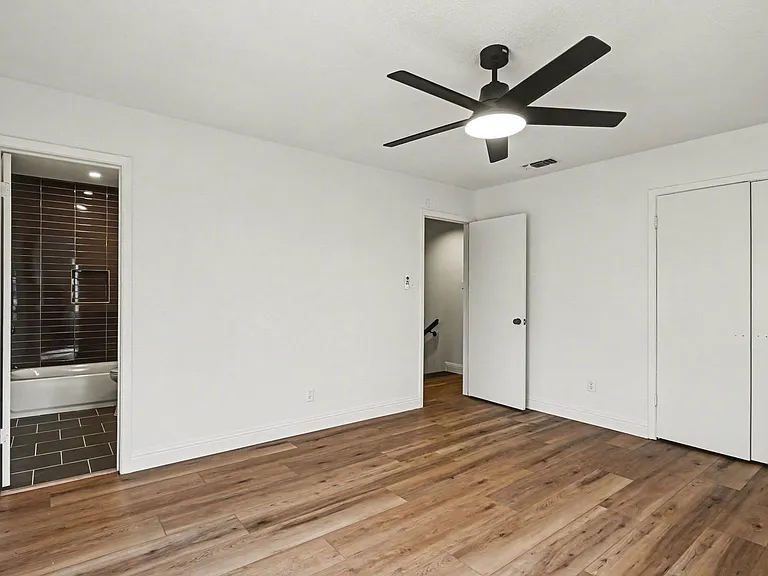 2103 Mistletoe Ave — Photo 6