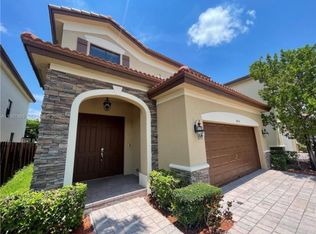 8858 NW 101st Pl, Doral, FL 33178