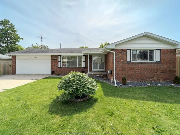 2495 McKay Ave, Windsor, ON N9E 2P4